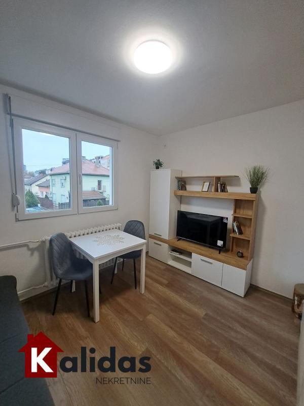 Glavna slika -Stan,NOVI SAD,ŽELEZNIČKA STANICA,kv: 16, € 64220, ID: 1008350