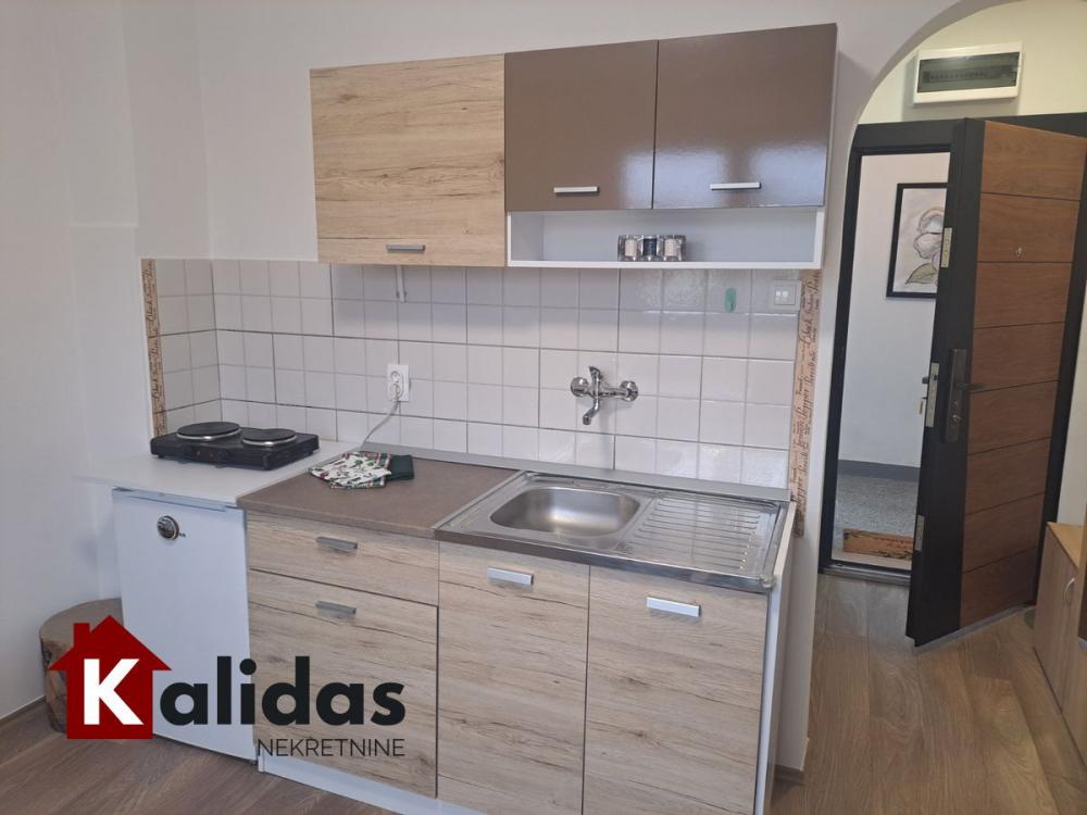 Slika 1 - Stan,NOVI SAD,ŽELEZNIČKA STANICA,kv: 16, € 64220, ID: 1008350