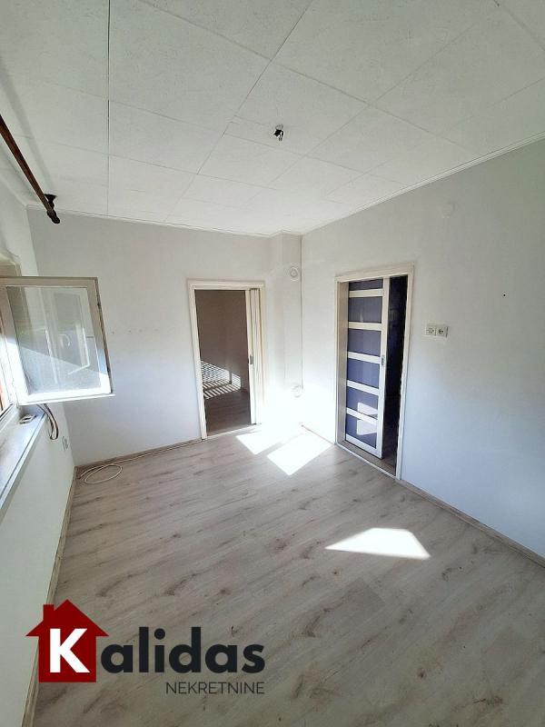 Glavna slika -Stan,NOVI SAD,PODBARA,kv: 29, € 71070, ID: 1008295