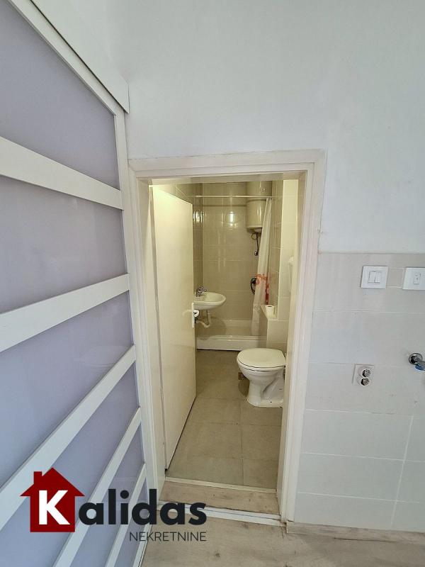 Slika 7 - Stan,NOVI SAD,PODBARA,kv: 29, € 71070, ID: 1008295