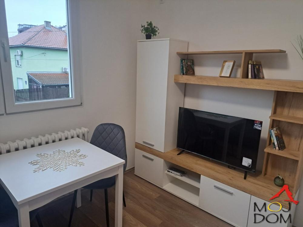 Slika 1 - Stan,NOVI SAD,STANICA,kv: 16, € 64220, ID: 1031412