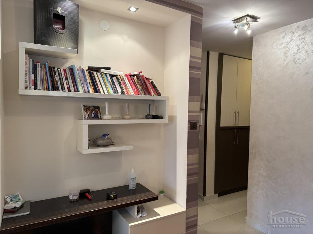 Slika 5 - Stan,NOVI SAD,GRBAVICA,kv: 67.00, € 195000, ID: 1065009