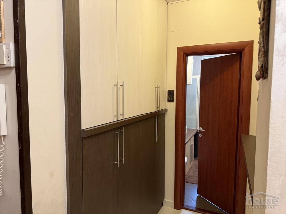 Slika 11 - Stan,NOVI SAD,GRBAVICA,kv: 67.00, € 195000, ID: 1065009