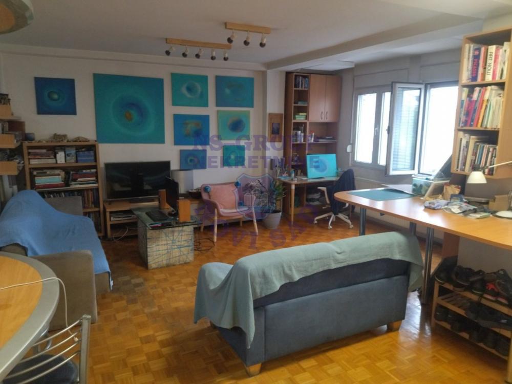 Slika 1 - Prodaje se dvosoban stan  na Bulevaru Oslobodjenja