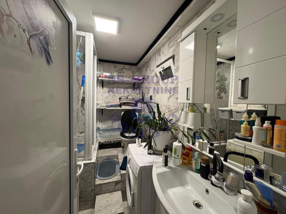 Slika 8 - Odlican dvosoban stan na Bulevaru.