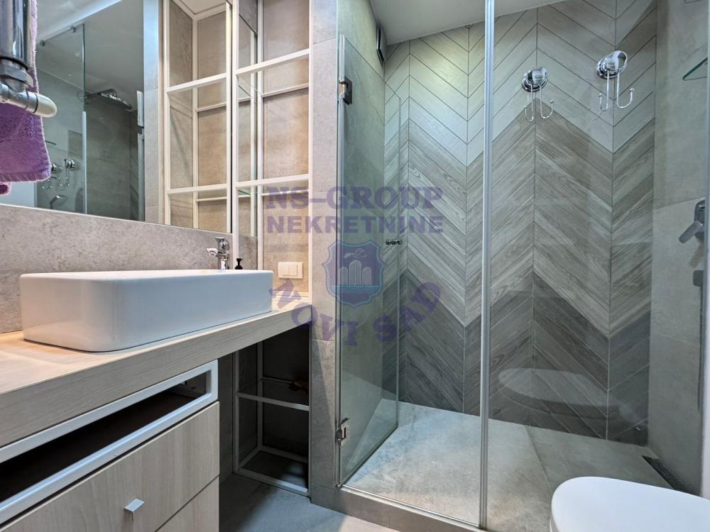 Slika 8 - TOP LUX DVOSOBAN STAN NA LIMANU 1