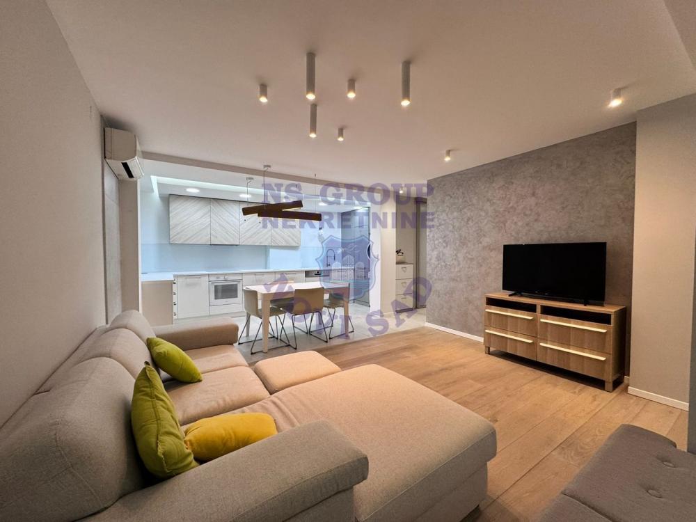 Glavna slika -TOP LUX DVOSOBAN STAN NA LIMANU 1