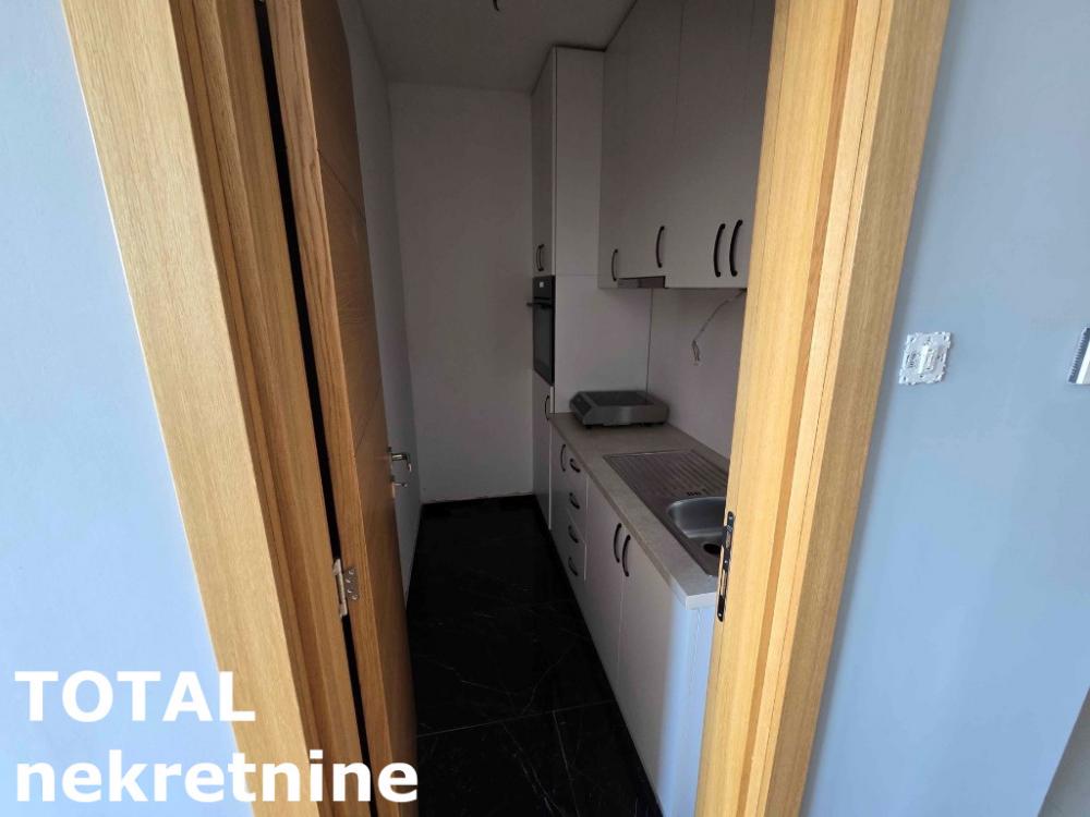 Slika 6 - Stan,NOVI SAD,CENTAR,kv: 42.00, € 126000, ID: 1101869