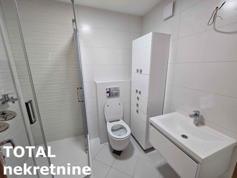 Slika 7 - Stan,NOVI SAD,CENTAR,kv: 42.00, € 126000, ID: 1101869