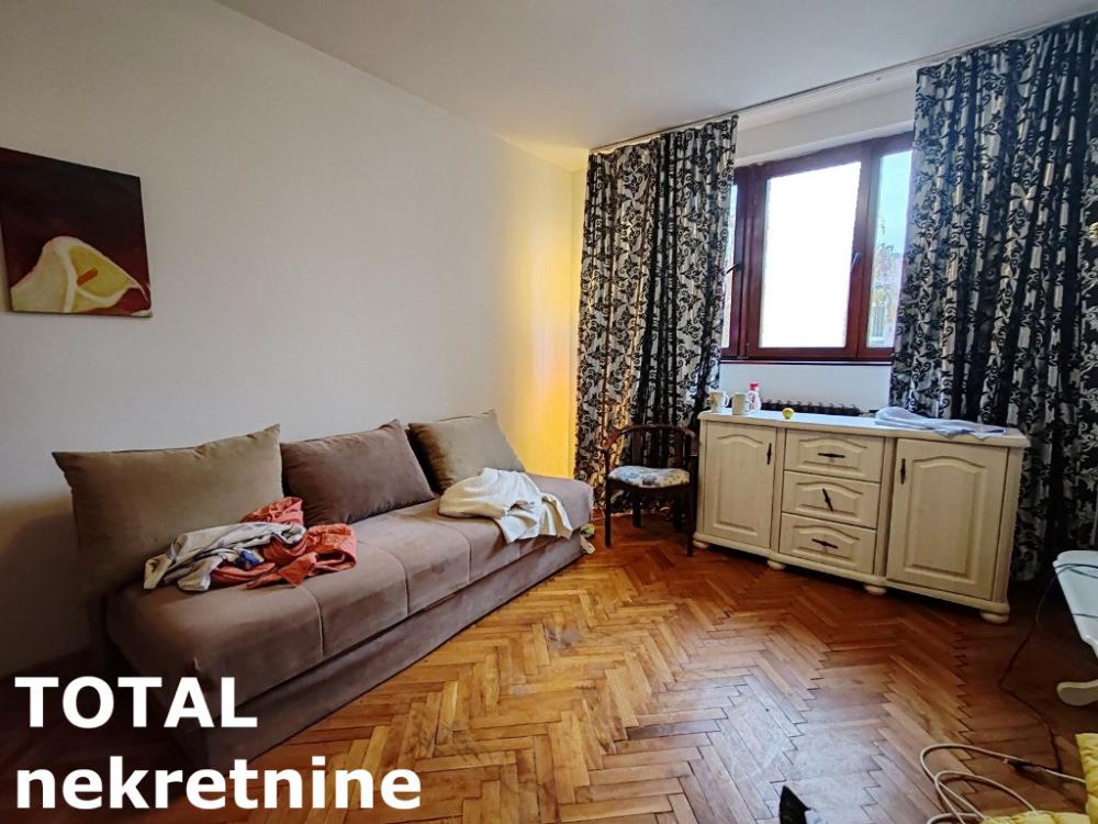 Slika 3 - Stan,NOVI SAD,CENTAR,kv: 67.00, € 154100, ID: 1101775