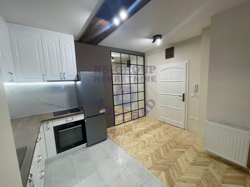 Slika 4 - 559130-Odlično renoviran dvosoban stan na Grbavici u Novom Sadu 