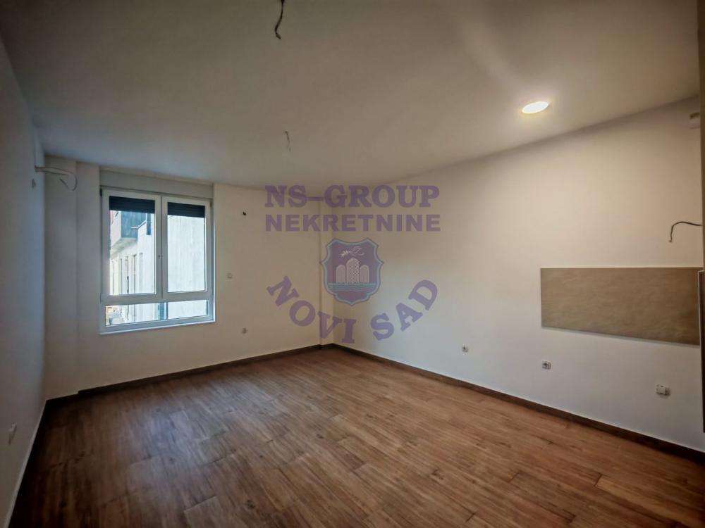 Slika 1 - Š: 559603 Garsonjera na Telepu!