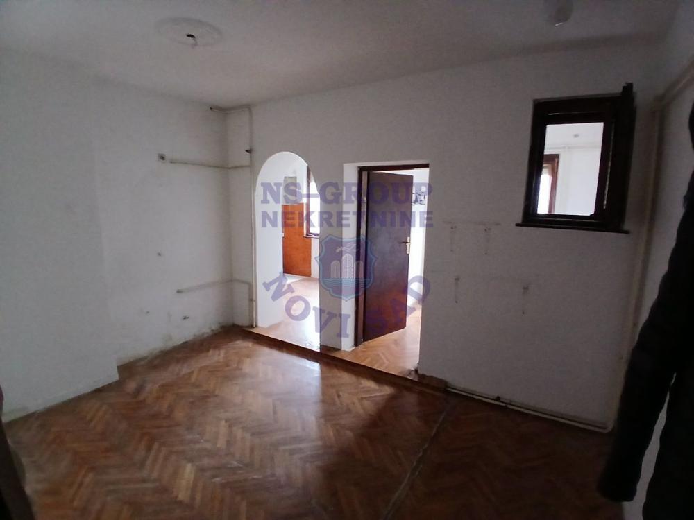 Slika 4 - š:559593 Trosoban stan Kej