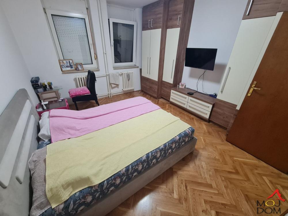 Slika 9 - Stan,NOVI SAD,SAVINA,kv: 78, € 194200, ID: 1031334