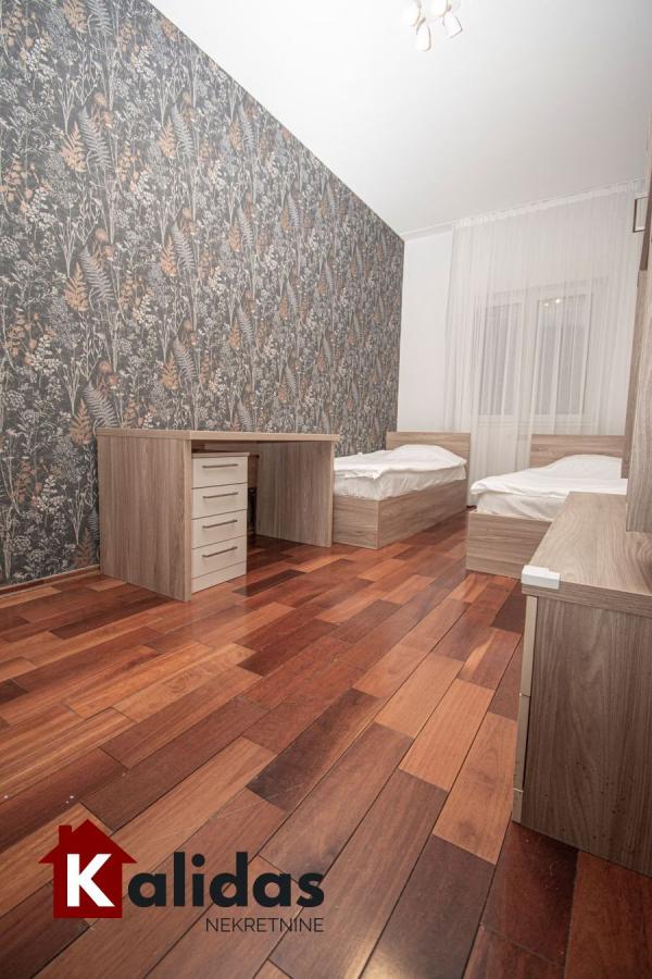 Slika 9 - Stan,NOVI SAD,BULEVAR EVROPE,kv: 114, € 350200, ID: 1008356