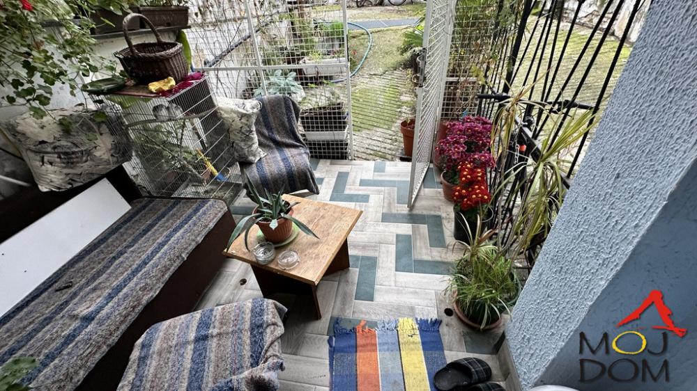 Slika 2 - Stan,NOVI SAD,BULEVAR,kv: 54, € 144200, ID: 1031396