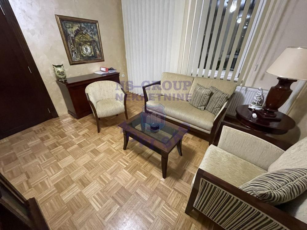 Slika 1 - 559427-Troiposoban-72m2-Bulevar!