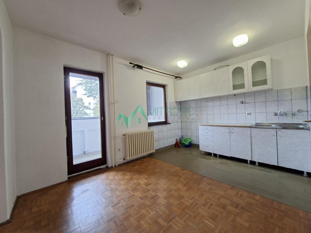 Slika 5 - Na prodaju – Komforan trosoban stan, 95 m² – Nova Detelinara 