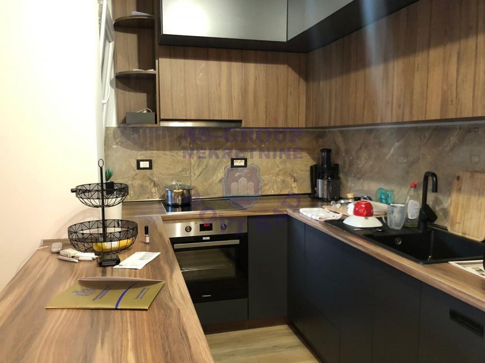 Slika 3 - 512054-Prodajem uknjižen stan od 88,57 kvadrata plus dve garaže ukpno preko 30m2 kvadrata