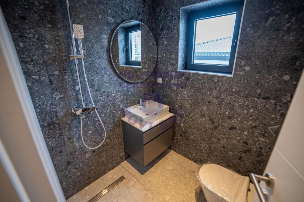 Slika 9 - Četvorosoban, 89m2, Zrmanjska Novi Sad, sa terasom, sa garažom