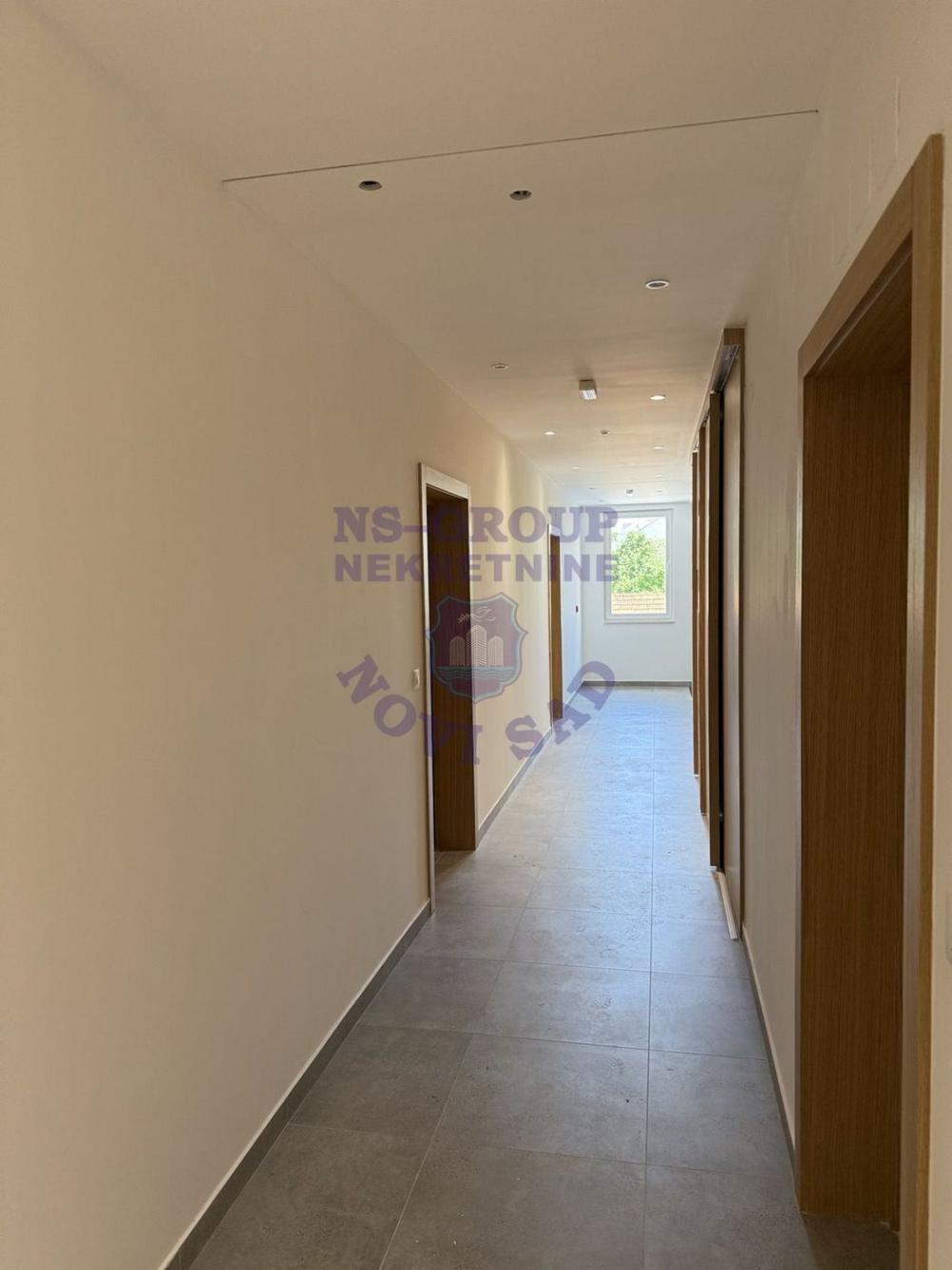 Slika 4 - Trosoban, 79m2, Bulevar patrijarha Pavla (Somborski bulevar) Novi Sad, ima lift