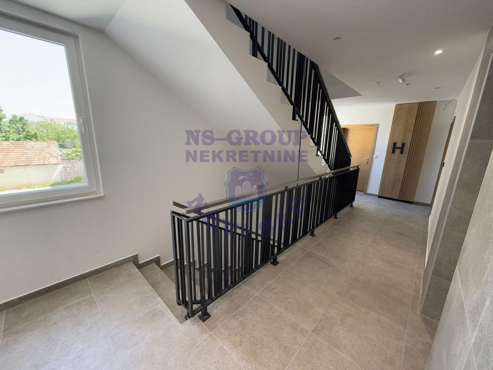 Slika 8 - Trosoban, 79m2, Bulevar patrijarha Pavla (Somborski bulevar) Novi Sad, ima lift