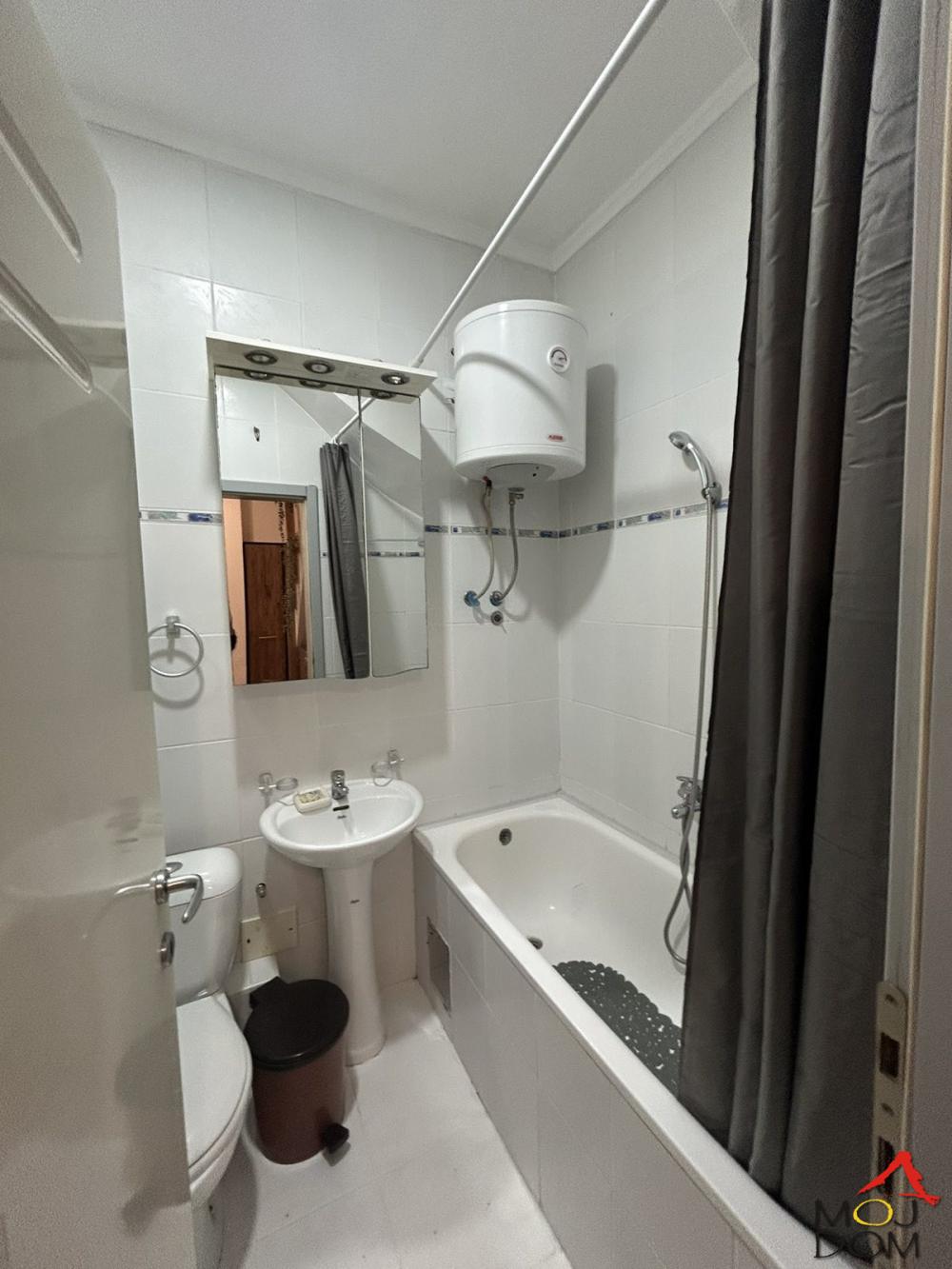 Slika 4 - Stan,NOVI SAD,CENTAR,kv: 42, € 144200, ID: 1031418