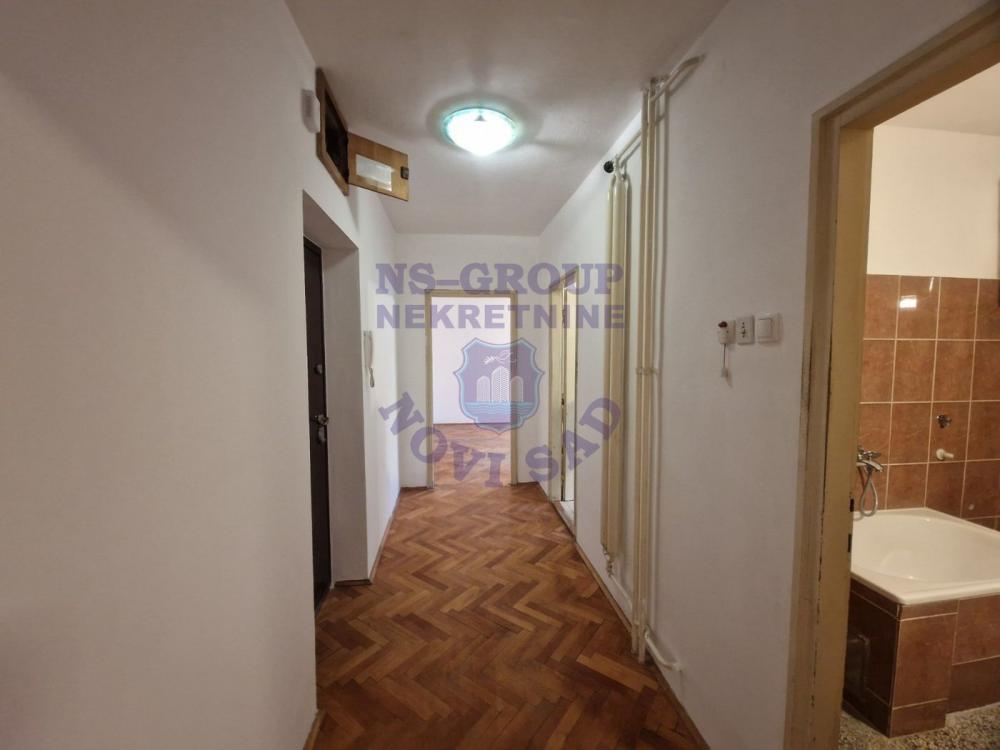 Slika 5 - Š: 559713 Dvosoban na Ž. Stanici!