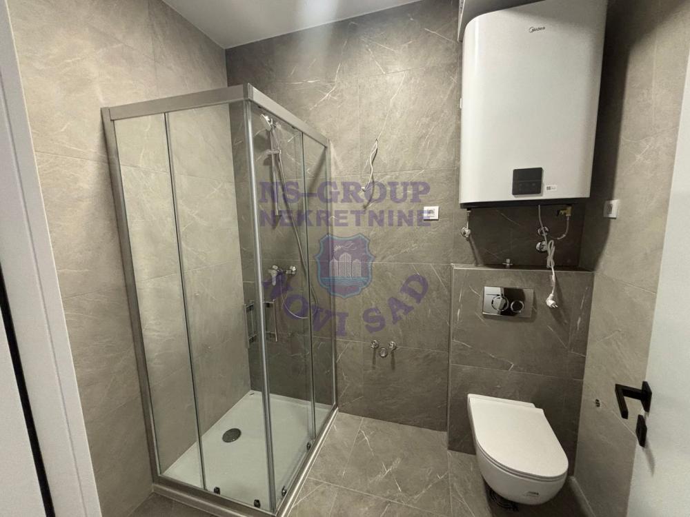 Slika 7 - Odličan dvosoban stan na Petrovaradinu! 