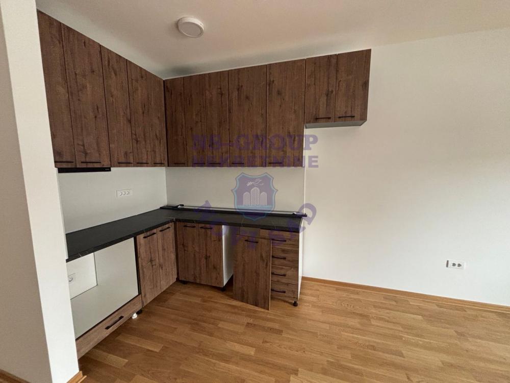 Slika 2 - Odličan dvosoban stan na Petrovaradinu! 