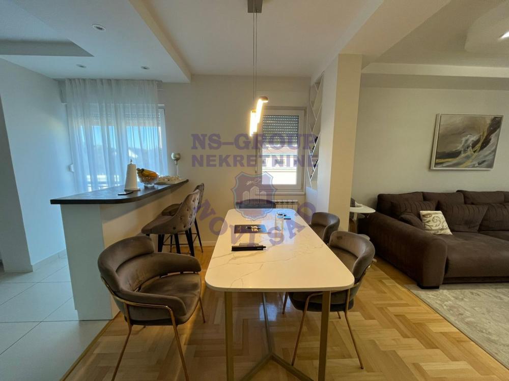 Slika 3 - Odlican trosoban stan na BUlevaru!