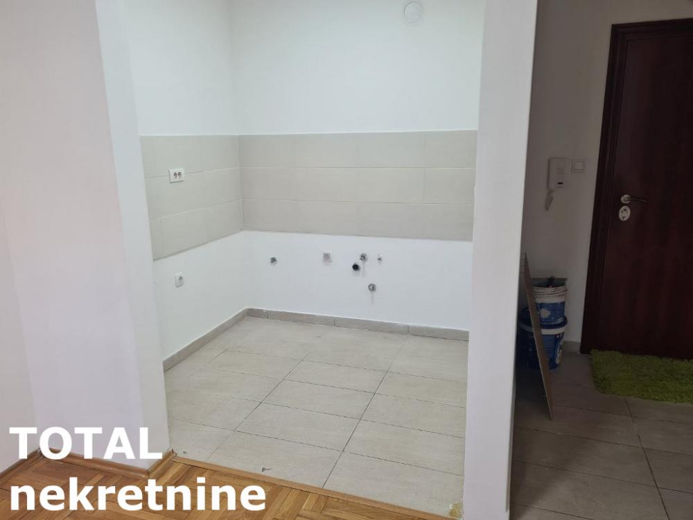 Slika 3 - Stan,NOVI SAD,TELEP,kv: 50.00, € 125000, ID: 1101859