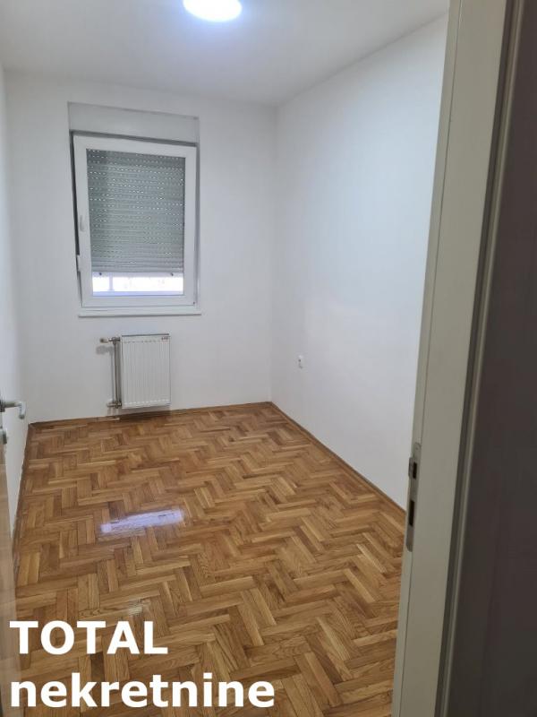 Slika 4 - Stan,NOVI SAD,TELEP,kv: 50.00, € 125000, ID: 1101859