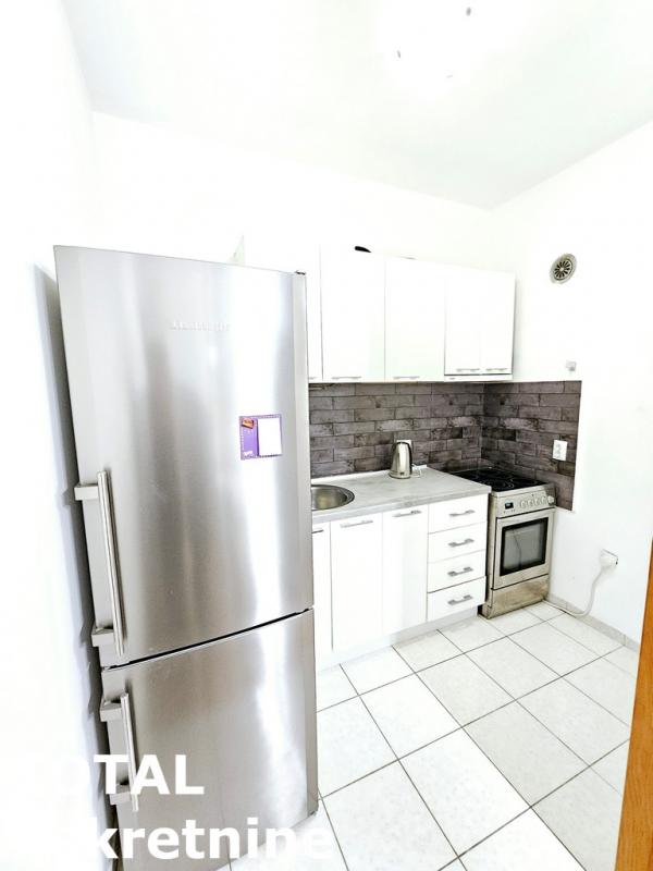 Slika 5 - Stan,NOVI SAD,CENTAR,kv: 42.00, € 140000, ID: 1101868