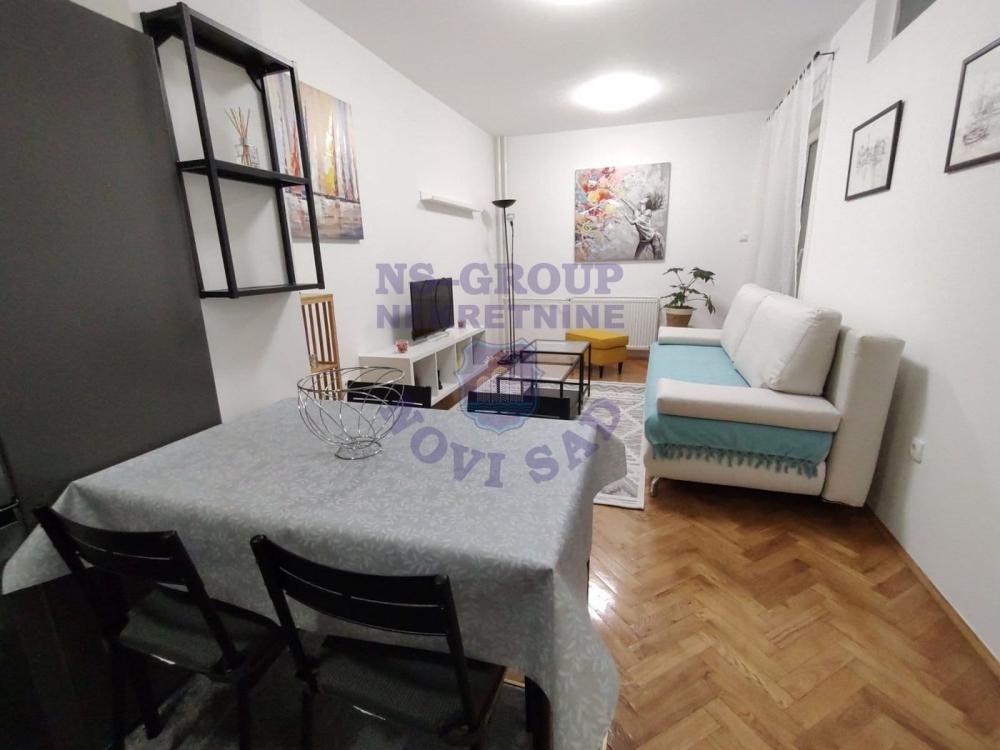 Slika 7 - Jednoiposoban, 34m2, Podbara Novi Sad, sa terasom, ima lift