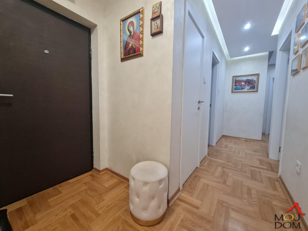 Slika 9 - Stan,NOVI SAD,TELEP,kv: 90, € 221450, ID: 1031435