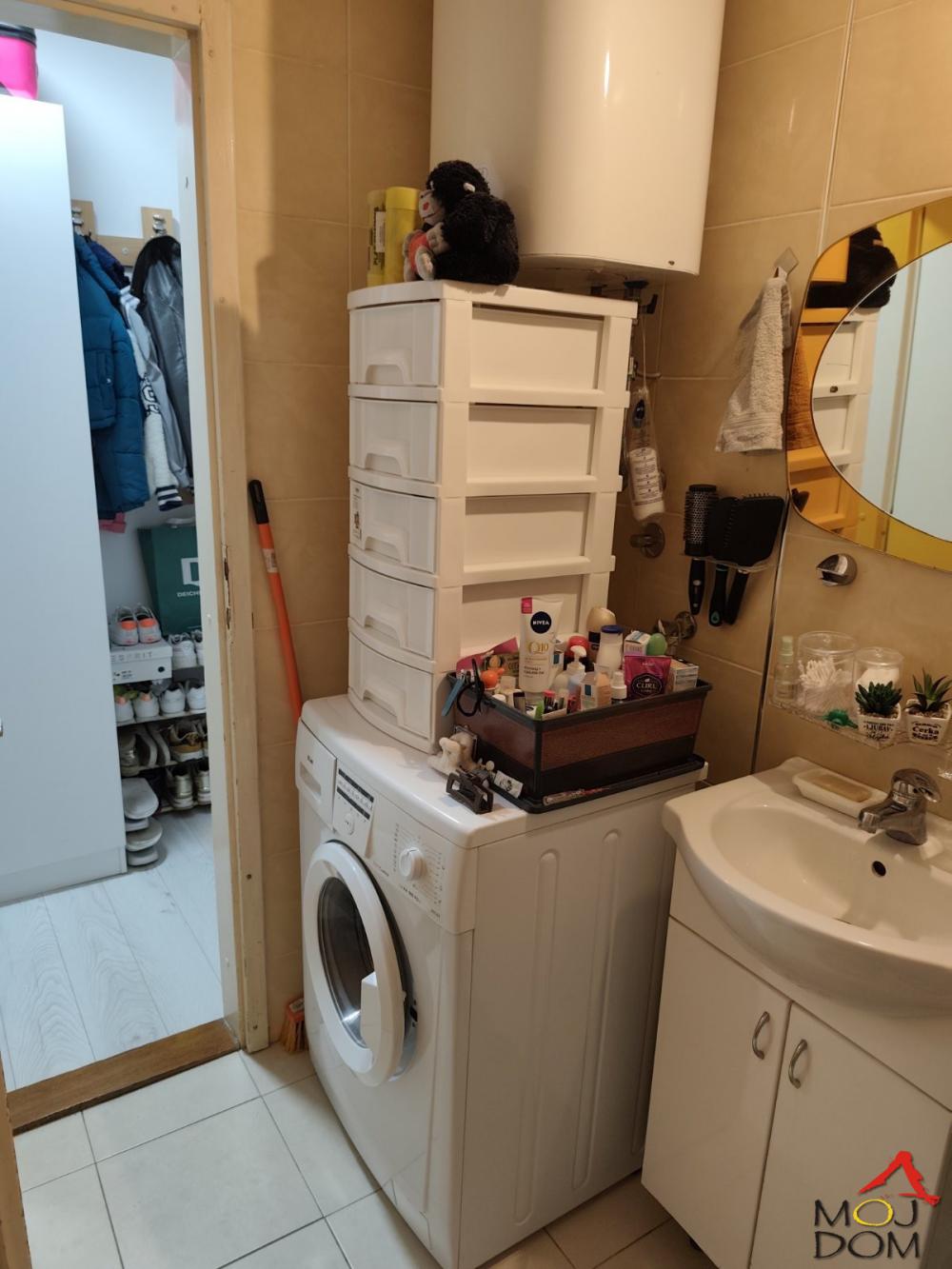 Slika 6 - Stan,NOVI SAD,BULEVAR,kv: 39, € 128750, ID: 1031150