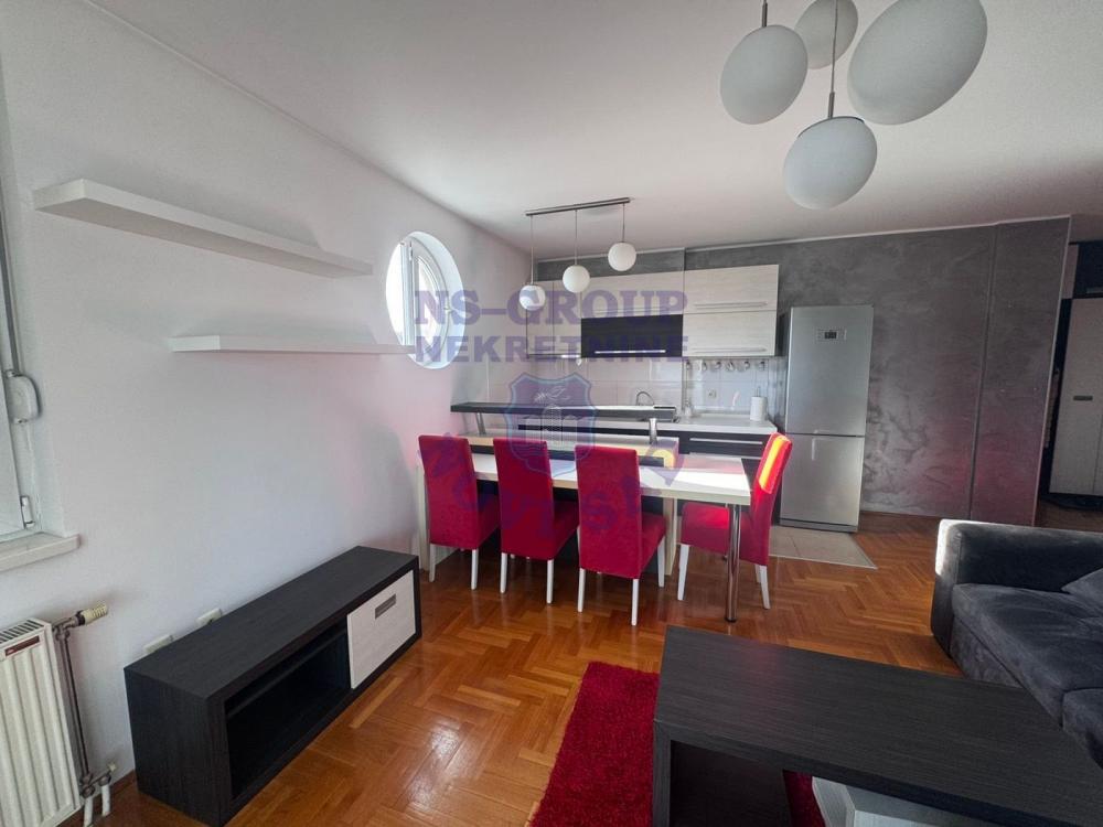 Slika 1 - Trosoban, 62m2, Salajka (Partizanska ulica) Novi Sad, sa terasom