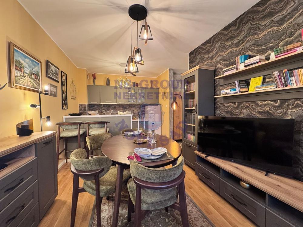 Slika 2 - Trosoban, 60m2, Telep Novi Sad, sa terasom, ima lift