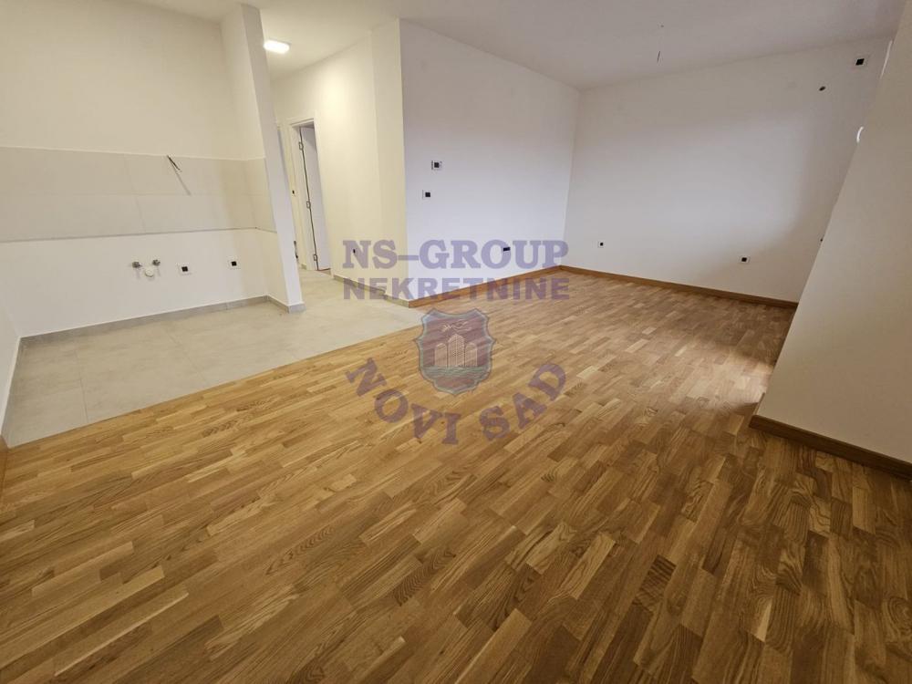 Slika 1 - Trosoban, 59m2, Petrovaradin Novi Sad, sa terasom