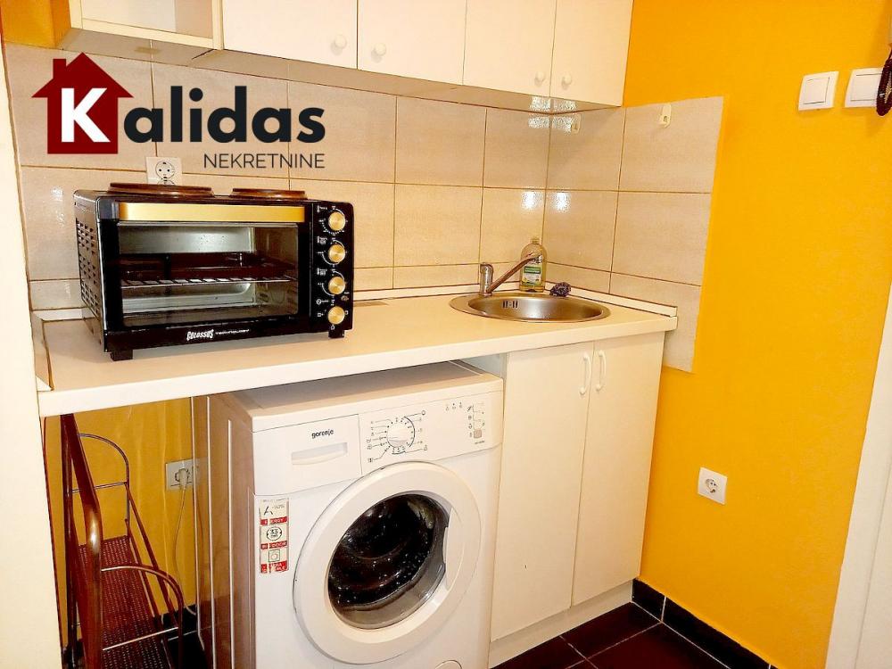 Slika 4 - Stan,NOVI SAD,PODBARA,kv: 19, € 72100, ID: 1008364