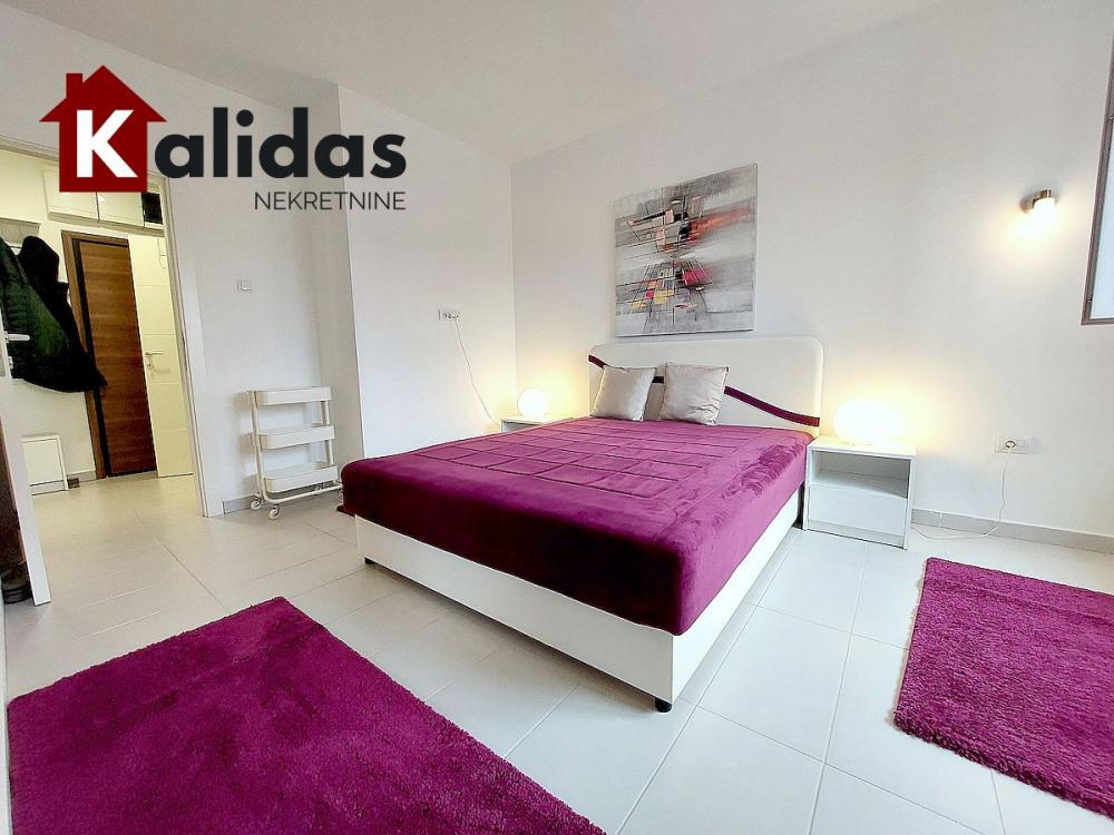 Slika 11 - Stan,NOVI SAD,PODBARA,kv: 55, € 159650, ID: 1008357