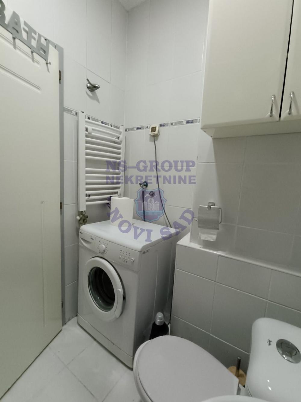 Slika 1 - Jednoiposoban, 41m2, Sajmište Novi Sad, sa terasom