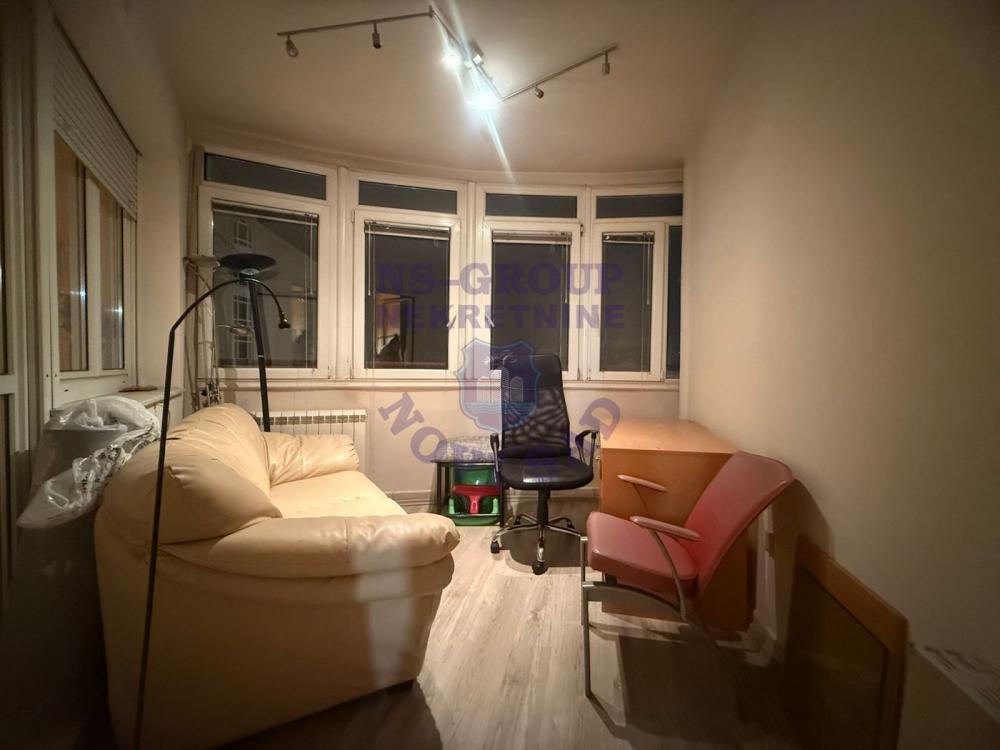 Slika 4 - Dvosoban, 68m2, Spens Novi Sad Novi Sad, sa terasom, ima lift