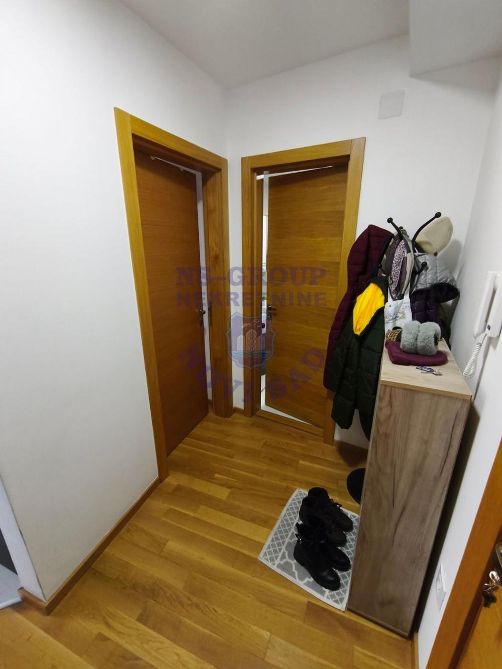 Slika 6 - Dvosoban, 42m2, Podbara Novi Sad, sa terasom, ima lift