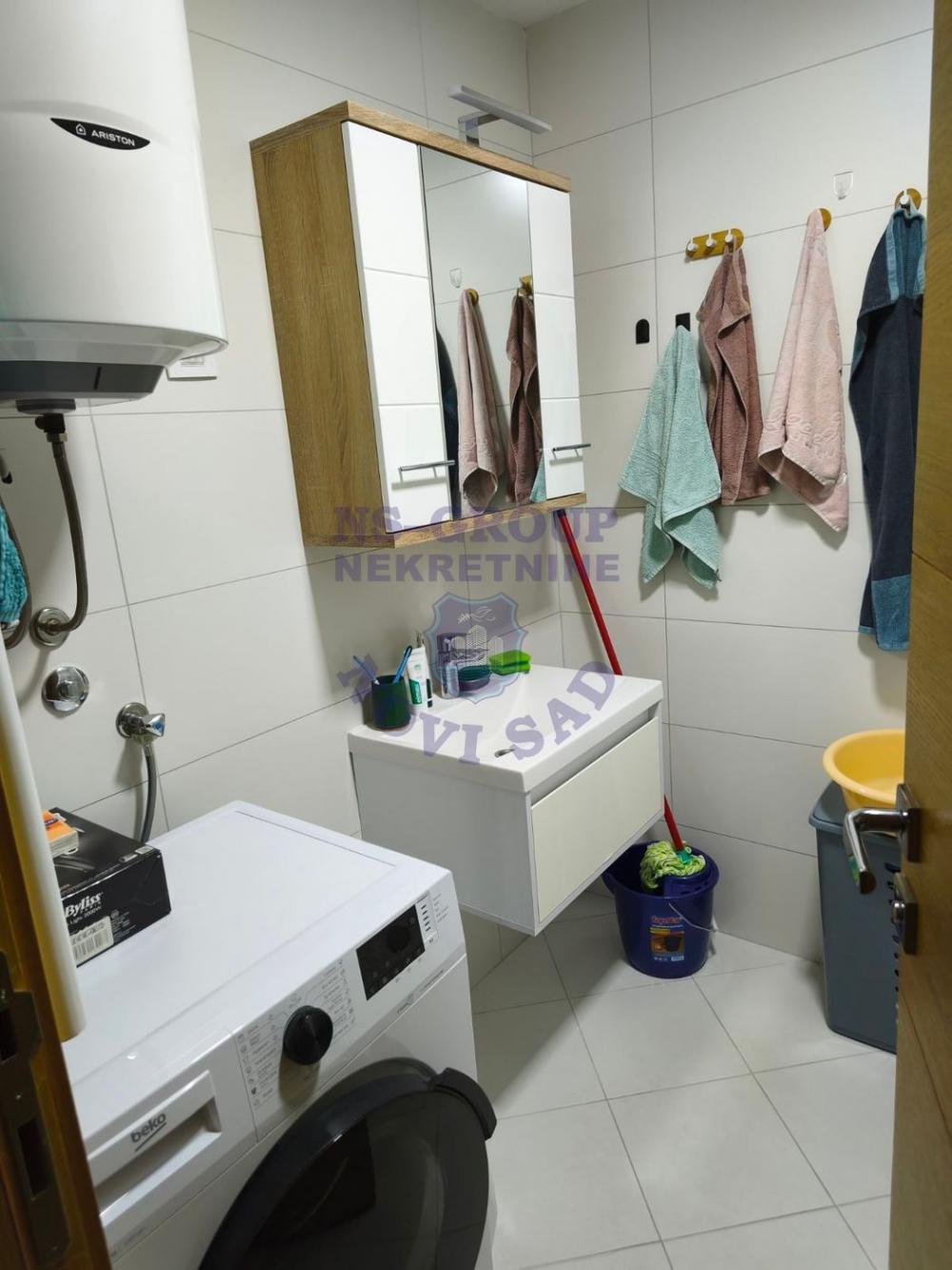 Slika 8 - Dvosoban, 42m2, Podbara Novi Sad, sa terasom, ima lift