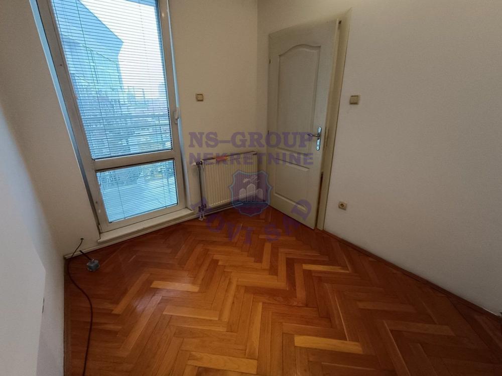 Slika 4 - Dvosoban, 46m2, sa terasom, ima lift