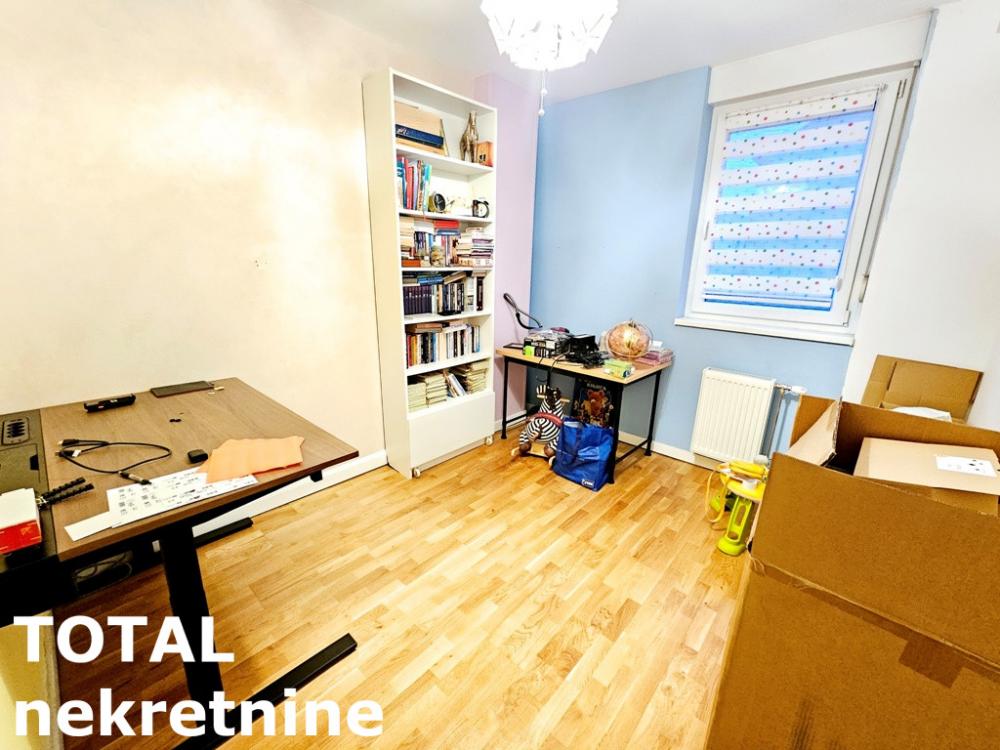 Slika 10 - Stan,PETROVARADIN,PETROVARADIN,kv: 83.00, € 198000, ID: 1101891