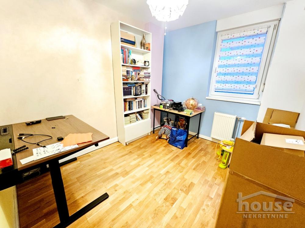 Slika 11 - Stan,PETROVARADIN,PETROVARADIN,kv: 83.00, € 198000, ID: 1065043