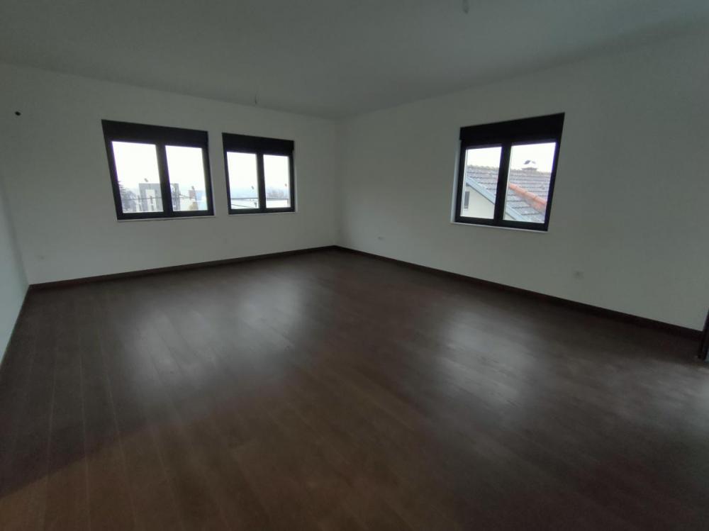 Slika 7 - Petosoban 144m V.parter Sr Kamenica - Popovica preduseljenjem